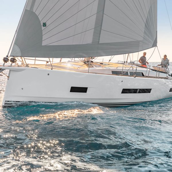 hanse-460-photo-exterieur-2021-hanse-460-bilder-web-exterior-b-00014jpg_3700673138780077347_1980_0_0